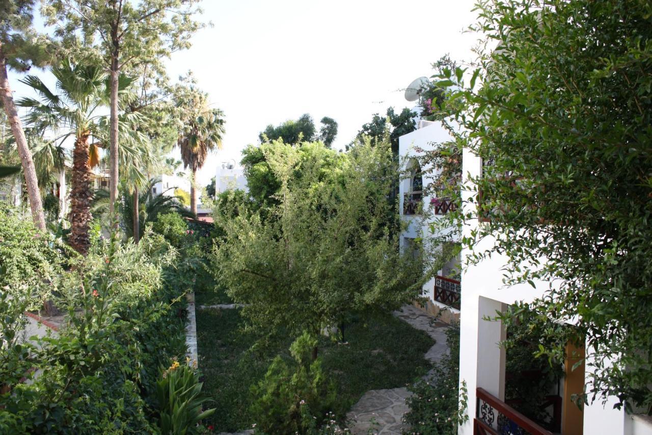 Toloman Hotel Bitez Beach Exterior photo